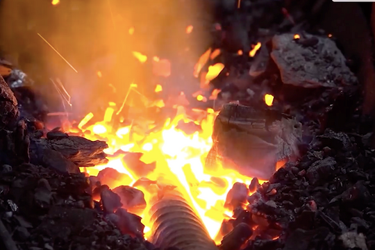 Rèn Phúc Sen: Khẳng định vị thế từ làng nghề truyền thống