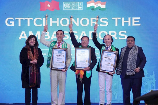 Anh hùng lao động Hoàng Đức Thảo được vinh danh Đại sứ phụng sự khoa học và công nghệ