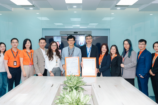 ‏FPT trở thành doanh nghiệp Việt Nam đầu tiên đạt chứng nhận quản lý AI‏