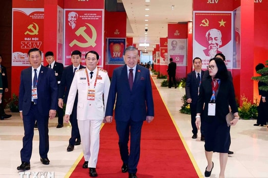 Ngày làm việc đầu tiên Đại hội đại biểu toàn quốc lần thứ XIV của Đảng