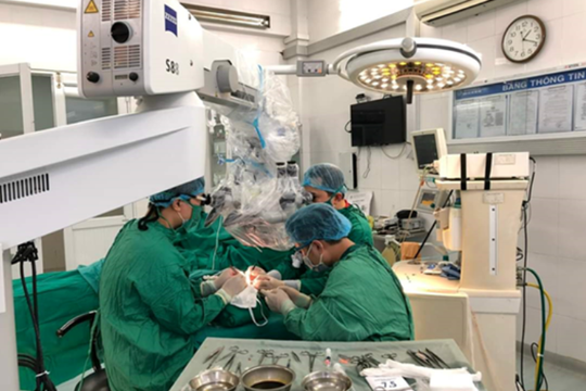 Bệnh viện Hữu nghị Việt Tiệp: Chuẩn hóa vi phẫu nối ngón tay đứt rời
