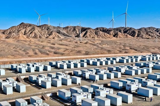 Trung Quốc bứt phá trong cuộc đua lưu trữ năng lượng bằng pin