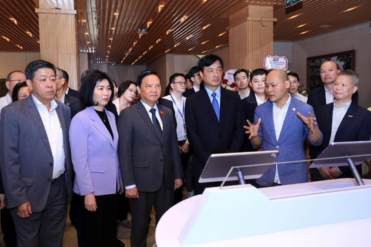 Dữ liệu và công nghệ trở thành nền tảng cho quản trị, giám sát và ra quyết định tại cơ quan dân cử ở Hà Nội