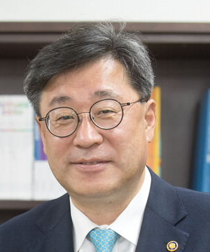 Chủ tịch Park Yunkyu của NIPA chia sẻ cơ hội đối với kỹ sư Việt Nam trong ngành bán dẫn AI