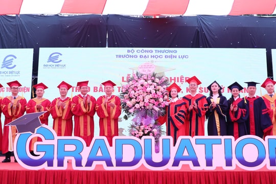 Trường Đại học Điện lực trao bằng cho 4 tân tiến sỹ đợt 1 năm 2026