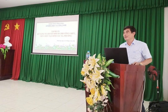 Hàng trăm công chức, viên chức tỉnh Vĩnh Long được trang bị kỹ năng chuyển đổi số