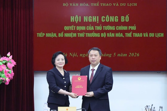 Trao quyết định bổ nhiệm ông Nguyễn Huy Dũng giữ chức Thứ trưởng Bộ VHTT&DL