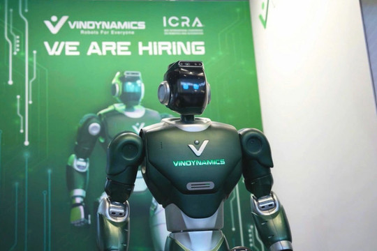 Robot hình người Dyno và bước tiến mới của công nghệ Việt