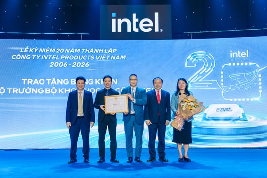 Intel góp phần cùng Việt Nam xây dựng ngành bán dẫn