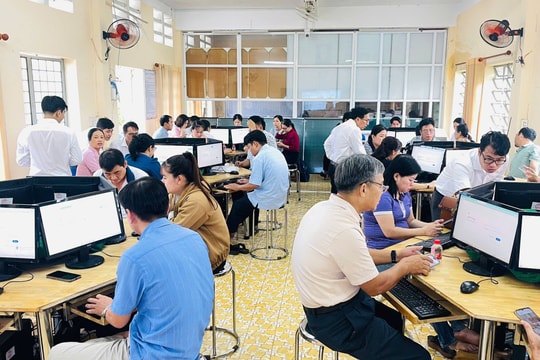 100% cán bộ, người lao động xã Trường Thành, TP. Cần Thơ học tập trên nền tảng “Bình dân học vụ số”