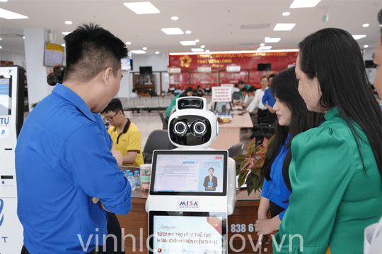 Vĩnh Long tổ chức tuần lễ hỗ trợ người dân, DN thực hiện TTHC trực tuyến, trải nghiệm Kiosk AI