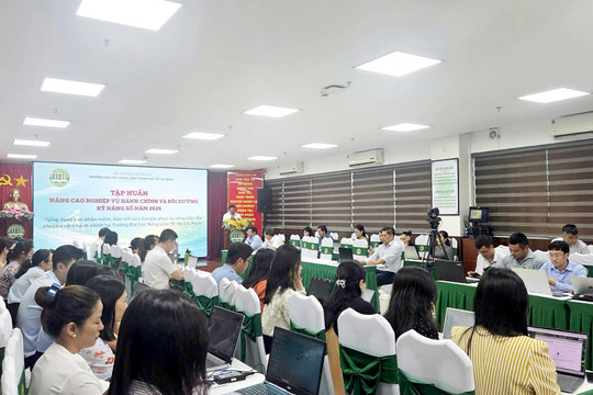 Trường ĐH Nông Lâm TP. Hồ Chí Minh nâng cao năng lực số cho đội ngũ viên chức