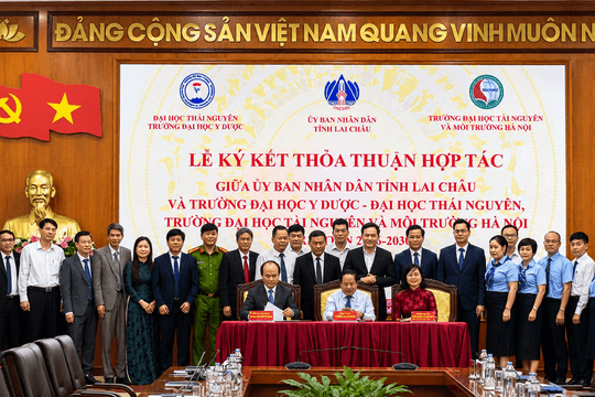 Lai Châu ký kết hợp tác với hai trường đại học, thúc đẩy đào tạo nhân lực và chuyển giao công nghệ