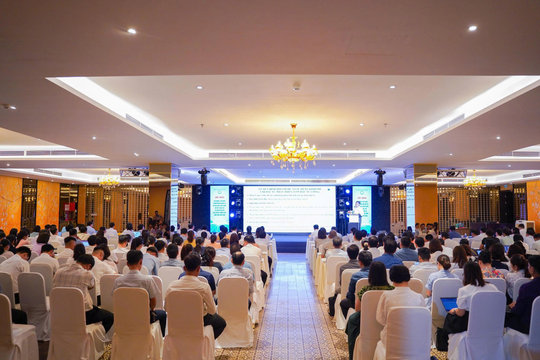 Huế tập huấn nghiệp vụ KHCN, ĐMST và chuyển đổi số cho 300 cán bộ, viên chức