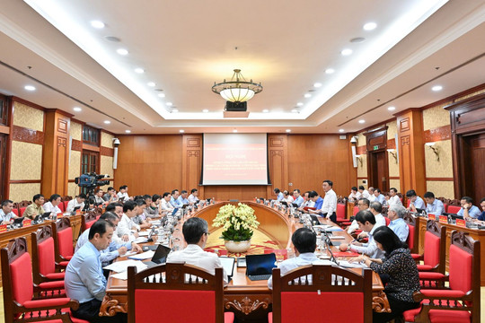 Thứ trưởng Bộ KH&CN Bùi Hoàng Phương nhận thêm nhiệm vụ mới