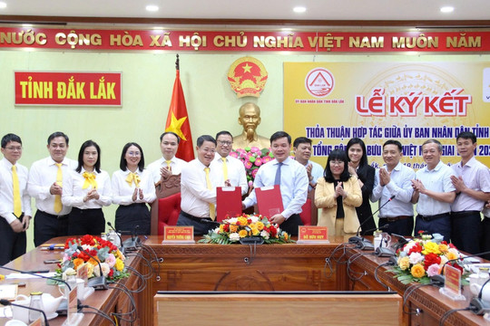 Đắk Lắk và Vietnam Post hợp tác bứt phá chuyển đổi số, đưa dịch vụ thông minh đến từng buôn làng