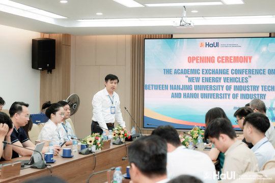 Đại học Công nghiệp Hà Nội: Cập nhật xu hướng phát triển về xe năng lượng mới