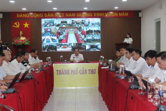 Cần Thơ khởi động chiến dịch hướng dẫn kỹ năng số cho người dân