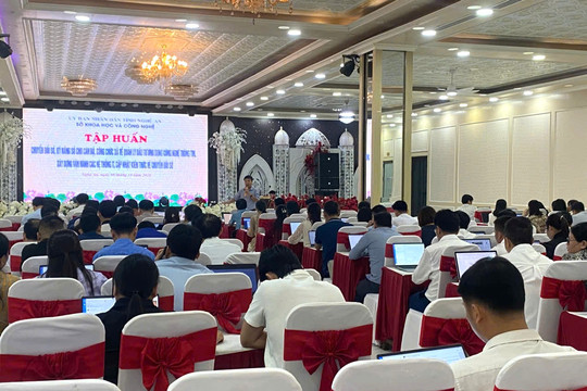 Nghệ An nâng cao kỹ năng số cho cán bộ, công chức cấp xã