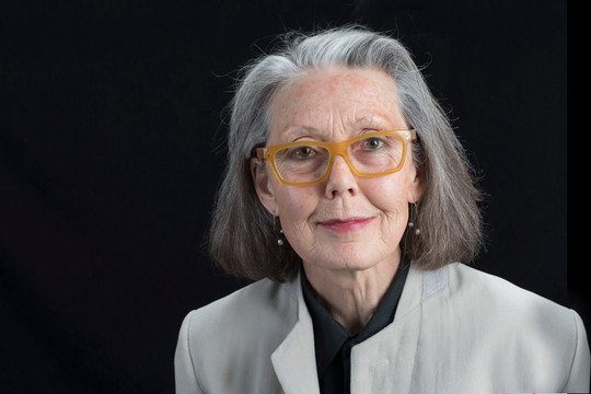 Giải Nobel Văn học 2026 vinh danh nhà văn Canada Anne Carson