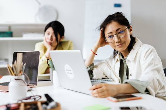 AI thay đổi thị trường lao động: Phụ nữ có bị bỏ lại phía sau?