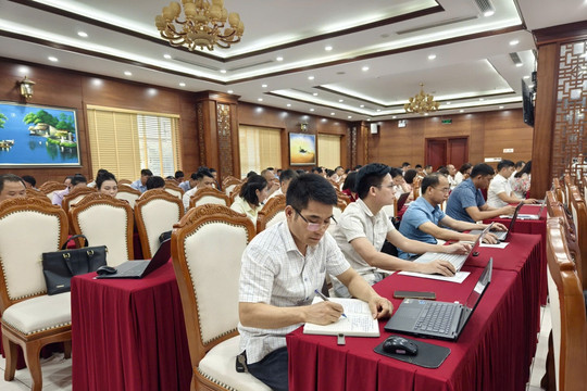 Lạng Sơn hướng dẫn cán bộ sử dụng, cập nhật số liệu lên các nền tảng số dùng chung