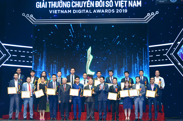  50 tổ chức, doanh nghiệp được vinh danh tại lễ Giải thưởng Chuyển đổi số Việt Nam 2019 