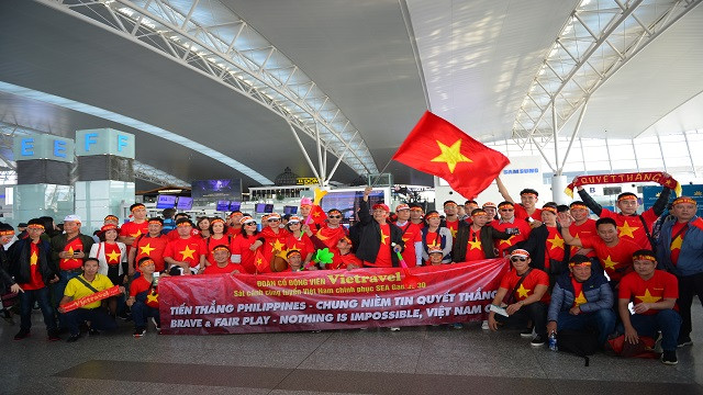  Nhà mạng miễn phí data roaming cho cổ động viên Việt Nam tại Philippines 