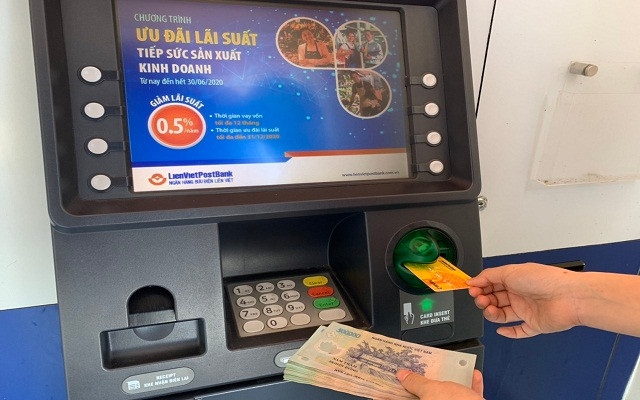 BHXH Việt Nam: Hiệu quả từ việc đẩy mạnh chi trả qua hệ thống ngân hàng