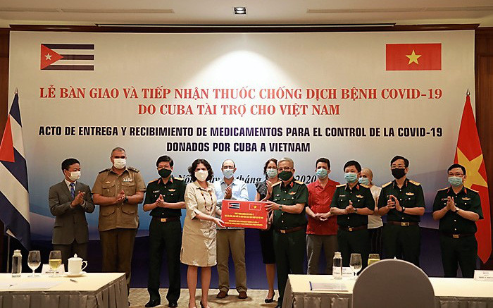 Cu Ba hỗ trợ Việt Nam thuốc phòng chống Covid-19
