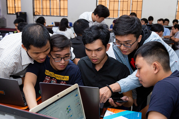 Phát triển sản phẩm AI "Make in Vietnam": Tận dụng lợi thế, nắm bắt cơ hội