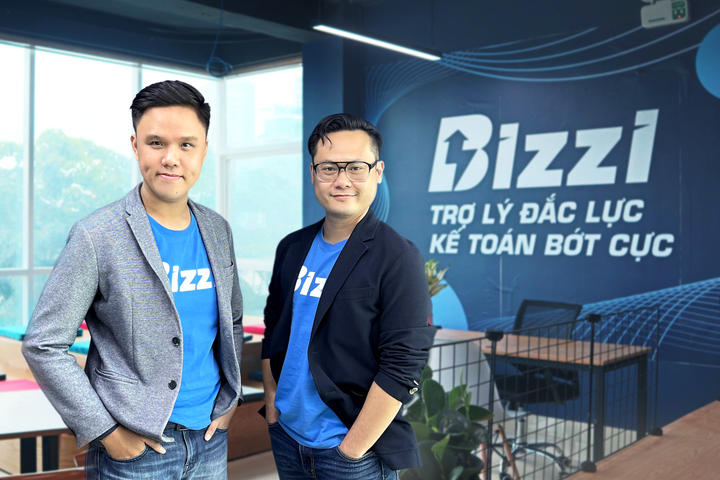 Sau khi nhận đầu tư 3 triệu USD, Bizzi giành giải thưởng  CĐS năm 2021 tại Singapore