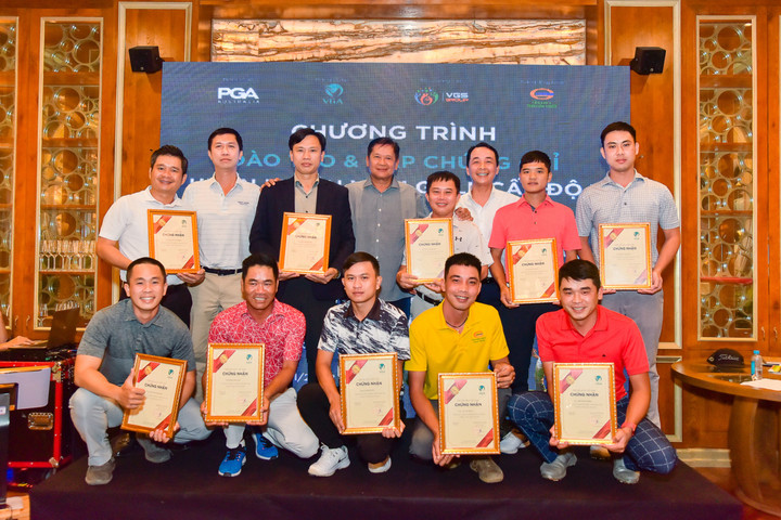 12 Huấn luyện viên tiếp theo đạt chứng chỉ đào tạo của Hiệp hội golf Việt Nam