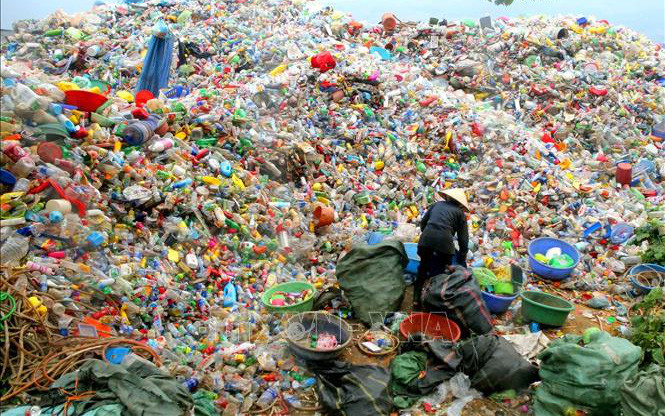 Hợp tác xây dựng kinh tế tuần hoàn trong quản lý rác thải nhựa tại Việt Nam 