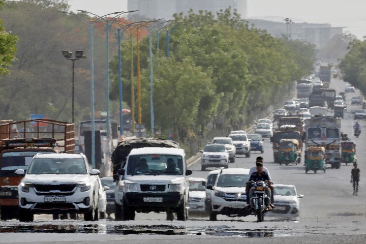 Ấn Độ sẽ triển khai hệ thống đánh giá an toàn cho xe khách