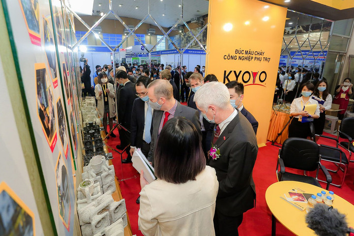 Đẩy mạnh hợp tác thương mại cho công nghiệp hỗ trợ, chế biến chế tạo Việt Nam