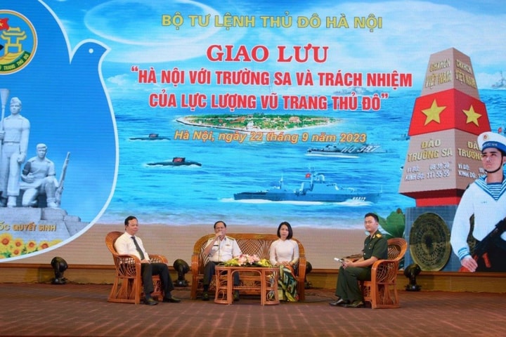 Giao lưu Hà Nội với Trường Sa