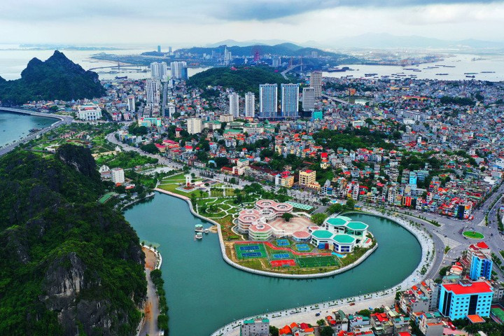 Xây dựng chuỗi đô thị ven biển Việt Nam thích ứng với biến đổi khí hậu