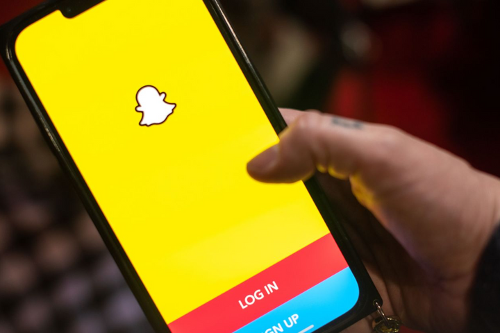 Snapchat cho phép cha mẹ chặn con cái tương tác với chatbot My AI