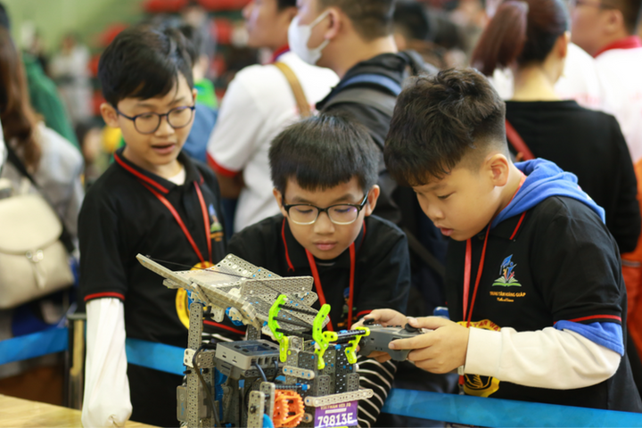Giải vô địch Quốc gia Vex Robotics 2024 thu hút gần 1.400 học sinh tham gia