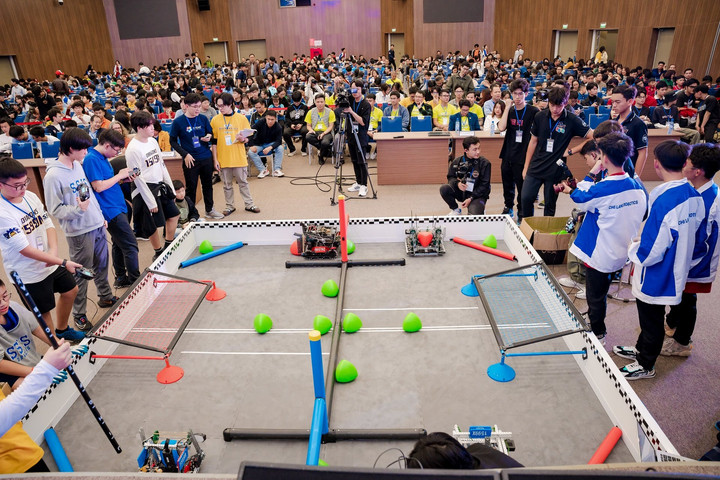 7 đội Việt Nam tham dự giải VEX Robotics World Championship 2024