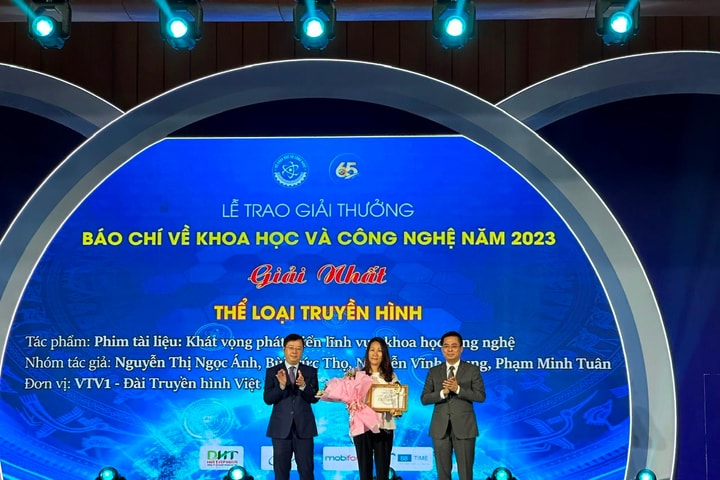 Trao Giải thưởng báo chí về KH&CN 2023 cho 23 tác phẩm và nhóm tác phẩm