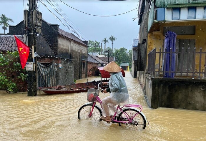 Hà Nội đưa ra giải pháp khắc phục tình trạng ngập lụt kéo dài tại huyện Chương Mỹ