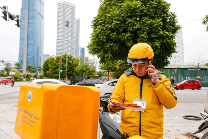 Cảnh giác hành vi giả danh nhân viên giao hàng Bưu điện để lừa đảo