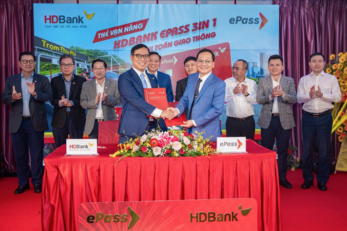 HDBank và ePass ra mắt "Thẻ vạn năng” 3 trong1: Đột phá số hoá đa tiện ích trong thanh toán phí giao thông không dừng