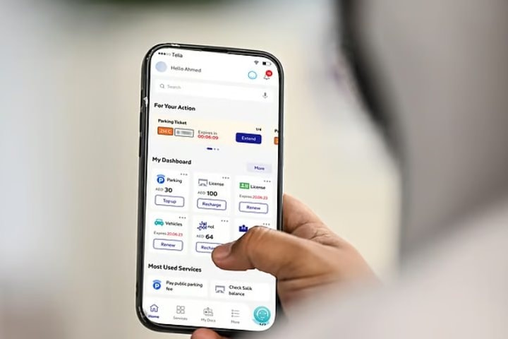 Dubai số hóa hoàn toàn quy trình đăng ký phương tiện và cấp giấy phép lái xe