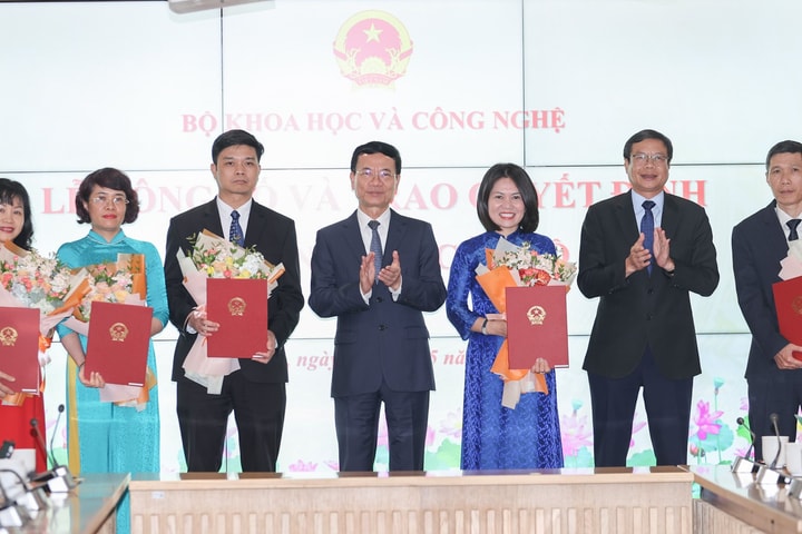 Bộ KH&CN điều động và bổ nhiệm cán bộ lãnh đạo tại 5 đơn vị