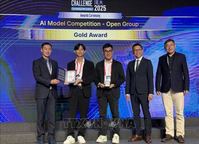 Kỹ sư Việt giành giải nhất cuộc thi Global AI Challenge tại Hong Kong