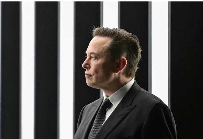 Tỷ phú Elon Musk cáo buộc Apple vi phạm luật chống độc quyền