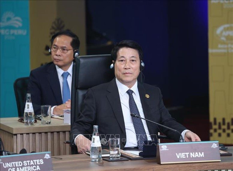 Lấy người dân làm trung tâm của quá trình chuyển đổi số, chuyển đổi xanh